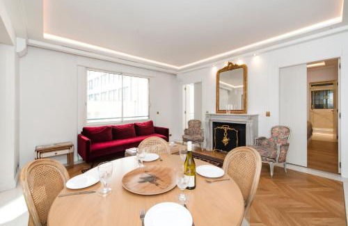 Champs-Elysees Apartamento | Luxury Montaigne apartment