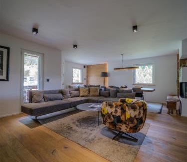 St. Moritz Apartamento | Luxury Mountain Apartment with Private Sauna and Underground Parking