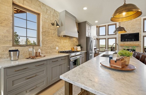 Deadwood Casa | Luxury Mountain Retreat with Breathtaking Views | 5BR/5.5BA