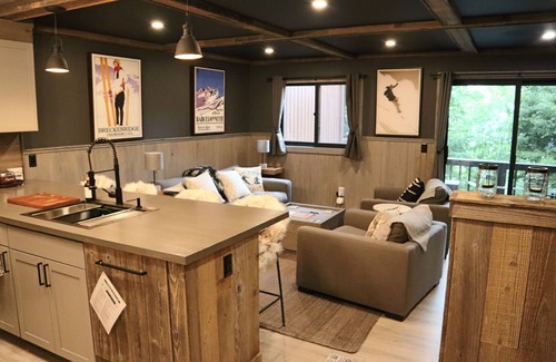 Vernon Condominio | Luxury Mountain Retreat.Minutes from ski slopes,Water Park,Resort & scenic hikes