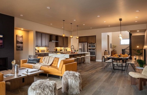 Bozeman Casa | Luxury Mountain Views Downtown Bozeman