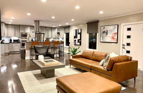 Mount Washington Casa | Luxury Mountainside with Spectacular City Views