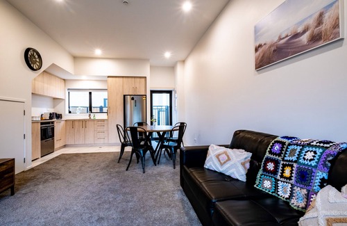 Addington Apartamento | *Luxury New 3 Bedroom, 2 Bathroom APT in CBD/ Hagley Park/Hospital. Sleep 6*