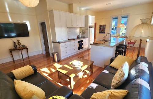 Christchurch City Centre Casa | Luxury new 3 bedroom house in central city 5 star