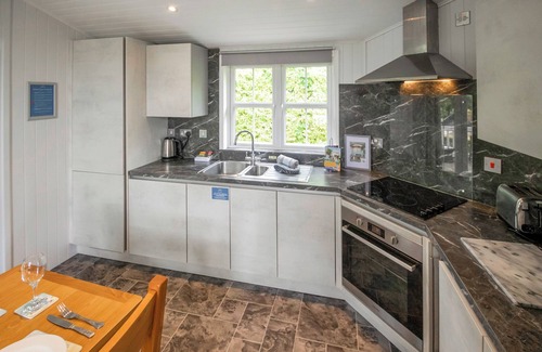 New Forest District Chalet De Esquí | Alojamiento de 1 habitaciones en Milford-on-Sea, Nr Lymington