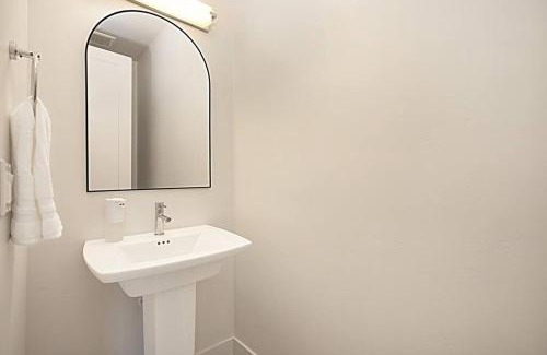 Stockton Apartamento | Luxury NEW Residence with Private Rooftop, Downtown in minutes