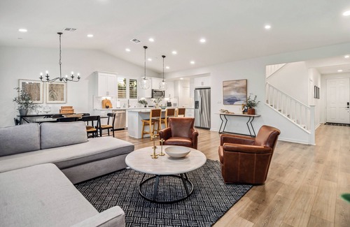 Lancaster Casa | LUXURY & NEWER 5 Bedroom Home w/A Large Backyard in West Lancaster!