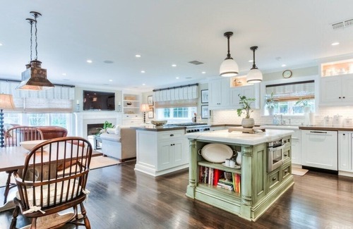 Harbor View Casa | Casa de lujo en Newport Beach, en un vecindario ideal para familias, comisariada por compañeros de alojamiento