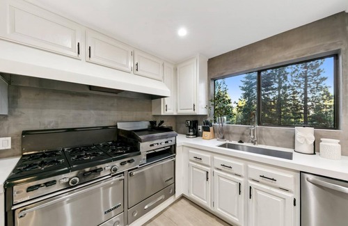 Incline Village Casa | Luxury North Lake Retreat lx81