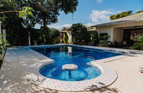 Managua Casa | Luxury Oasis in Las Colinas- Elegant 3-Bedroom Villa