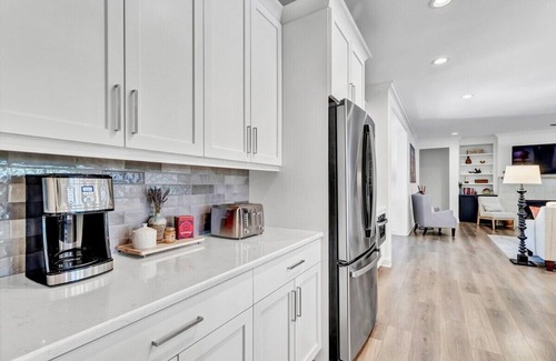 North Carolina Coast Casa | Luxury Oasis - Pool, Jacuzzi, Golf Cart!