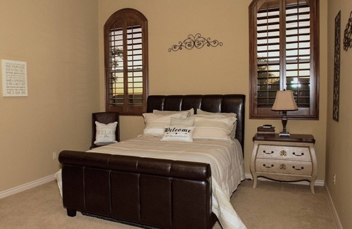 Mirabel Village Casa | Luxury Oasis: Spacious Getaway