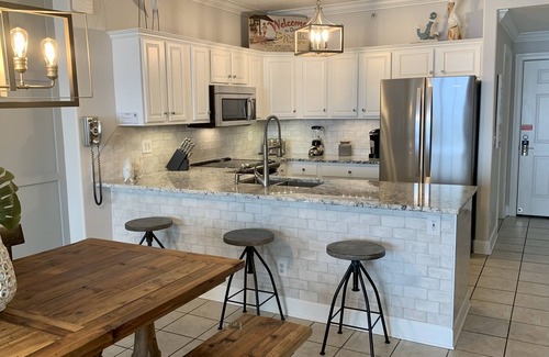 West Panama City Beach Condominio | Condominio de lujo frente al mar / ENORME balcón / servicio de playa / mejores vistas!