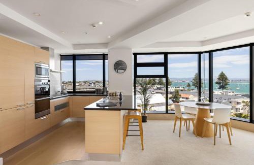 Mount Maunganui Apartamento | Luxury Ocean & Harbour Views - Heated Pool, Main Beach & Gym
