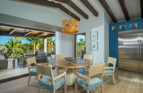 San Jose del Cabo Villa | 5 minutes from the Palmilla beach, Exclusive 6 Luxury BR, gated community