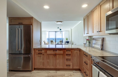 Wrightsville Beach Condominio | Luxury Oceanfront Couples Retreat- Station 1 Top Floor, Newly Renovated