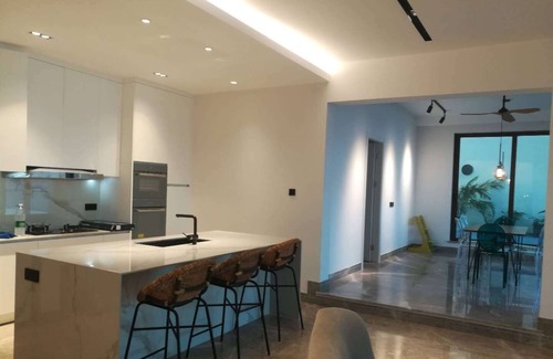 Lingshui Casa | Luxury ocean view apartment with big roof terrace