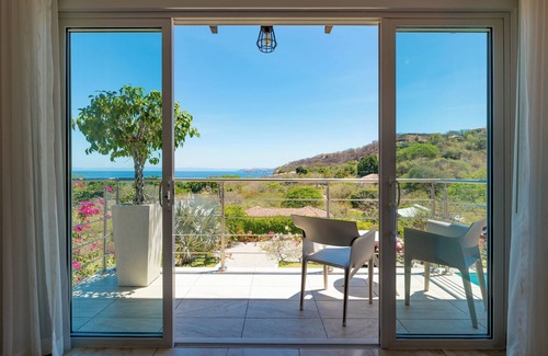 El Ocotal Villa | Villa con vista al mar/5 habitaciones y limpieza diaria