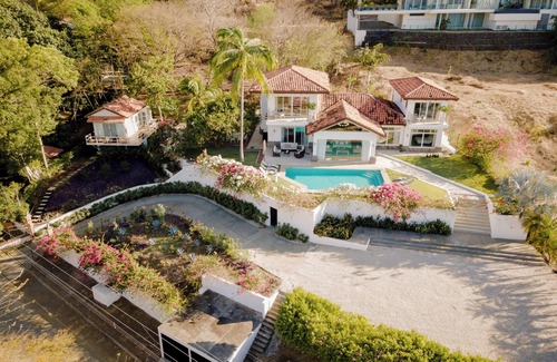 El Ocotal Villa | Villa con vista al mar/5 habitaciones y limpieza diaria