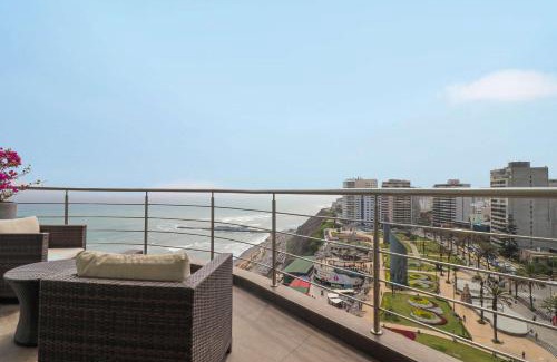 Armendariz Apartamento | Luxury Ocean View Penthouse with Pool in Miraflores