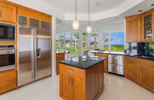 Kaiulani Condominio | Luxury Ocean View Townhouse; 2,864SqFt; 3 Bedroom; 3-1/2 Bath; 3 community pools