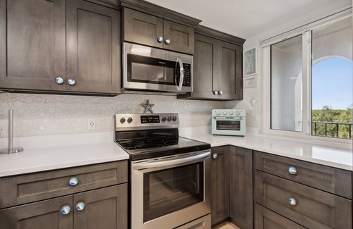 Fernandina Beach Condominio | Luxury Oceanfront | Double Balconies| Both Bedrooms Oceanfront | Completely Remodeled