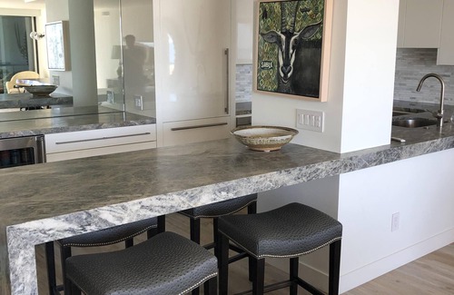 Coronado Condominio | Luxury Oceanfront 2BR/2BA Coronado Shores condo w/large terrace La Sierra Bldg
