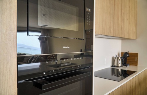 Atalaia Apartamento | LUXURY OCEANFRONT WITH SHARED POOL - 24H