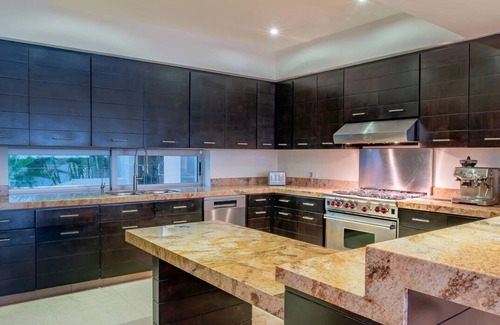 El Bledito Villa | Luxury Oceanview Villa | Pool | Walk to the Beach