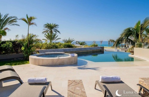El Bledito Villa | Luxury Oceanview Villa | Pool | Walk to the Beach