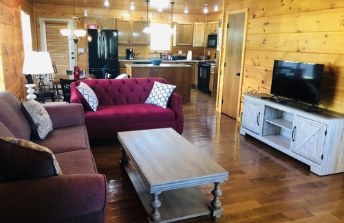 Kodak Cabaña | Luxury of Lenz!! 5 minutes from I-40!