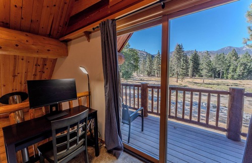 Springville Cabina | Luxury off-grid log home on 320 acres in Giant Sequoia National Monument