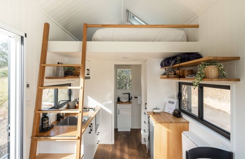 Joadja Cabina | Luxury Off-Grid Tiny House in the beautiful Southern Highlands