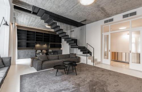 Josefov Apartamento | Luxury Old Town Penthouse w park