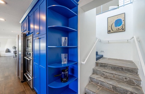 Canoga Park Casa | Architectural gem, Hilltop Views, Luxury & Private