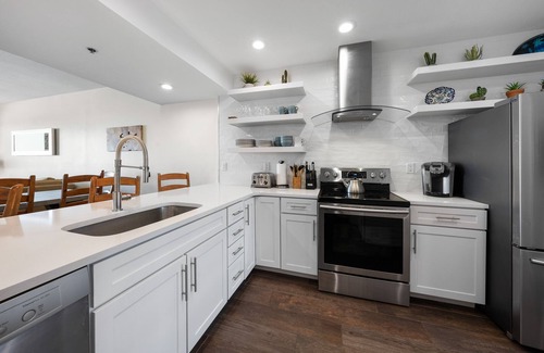 Rosemary Beach Condominio | Absolutamente completamente renovado, en la playa, con vista completa a la playa @ High Pointe 24E