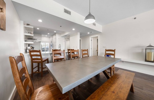 Rosemary Beach Condominio | Absolutamente completamente renovado, en la playa, con vista completa a la playa @ High Pointe 24E