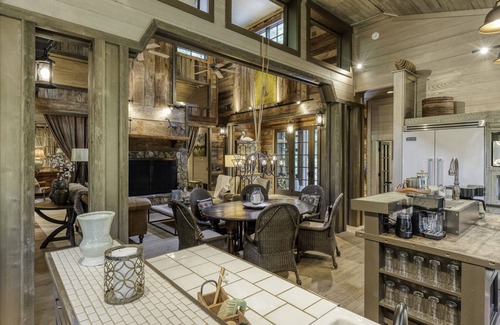 Cashes Valley Casa | Luxury on Fightingtown Creek, minutes to downtown Blue Ridge or McCaysville.