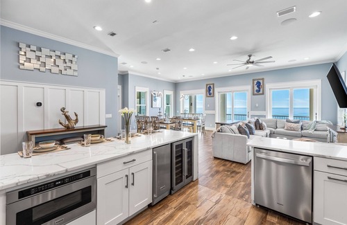 Delos Casa | Luxury on the Beach: Private Pool, Beachfront, 5 Kings, Beach Svc