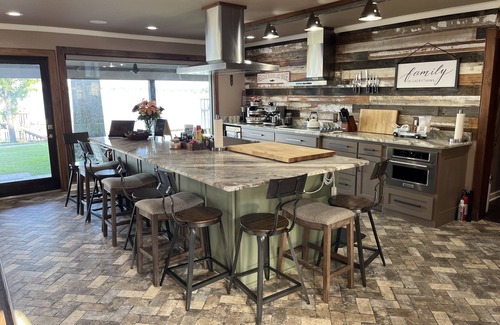 Chandler Casa | Luxury on the Lake at Legends Retreat