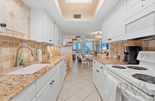Longboat Key Condominio | Luxury on the Sand – Large Oceanfront Condo La Playa #202D by RVA