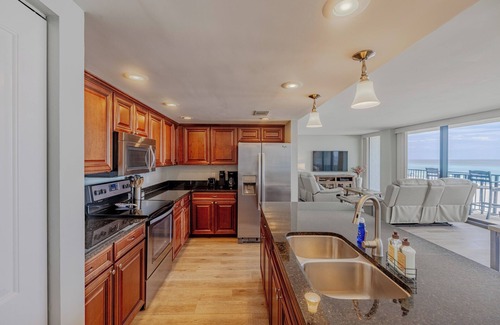 West Panama City Beach Condominio | Impresionantes vistas al mar en cada habitación! Frente a la playa de lujo, 2 sillas de playa gratis