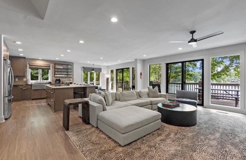 Mayhew Casa | Luxury On Woodstream