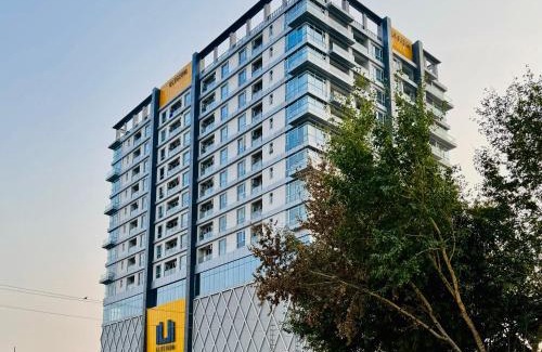 Loralai District Apartamento | Luxury one bedroom -facing Centaurus mall Islamabad