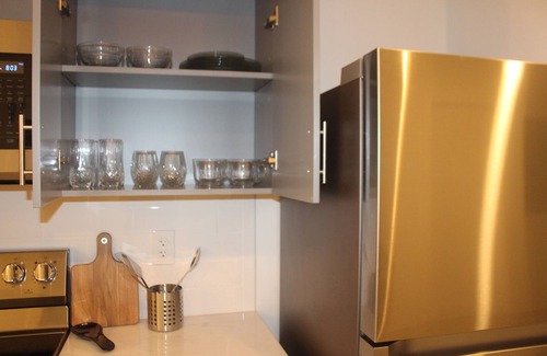 Old Fourth Ward Apartamento | Luxury OneBDRM APT with Skyline Rooftop Access