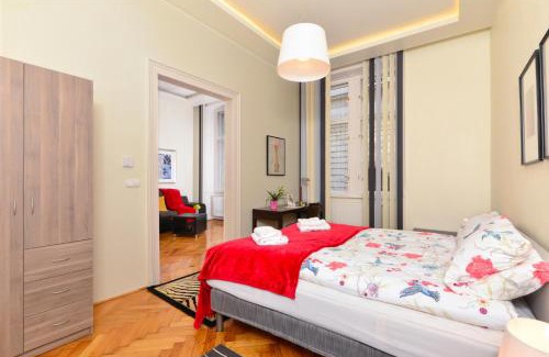 Terezvaros Apartamento | Luxury Opera Apartment
