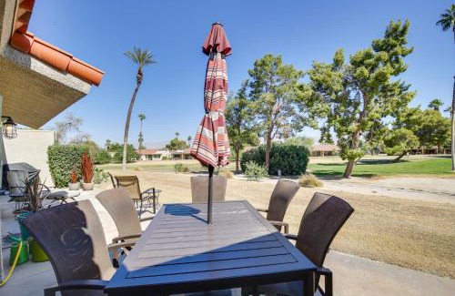 Palm Desert Apartamento | Luxury Palm Desert Condo with Patio on Golf Course!