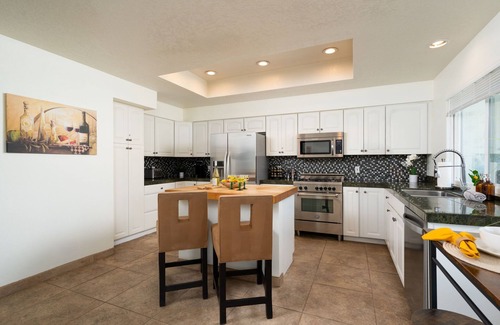 Palm Desert Condominio | Luxury Palm Desert Condo: Pool & Mountain Views