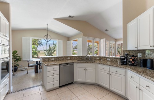 Cathedral City Villa | Luxury Palm Springs Villa: Sunset Oasis Views on Golf course,Pets + Pool & Spa