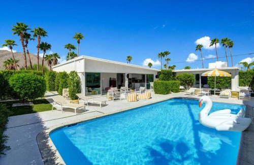 Racquet Club Estates Casa | Luxury Palm Springs Home With Pool and Next to Downtown & Airport
